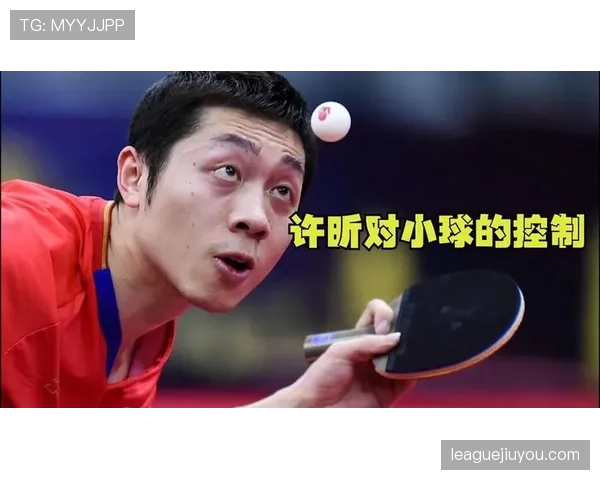 许昕这训练完直接瘫沙发啃西瓜的样子，真不像拿过那么多冠军的人